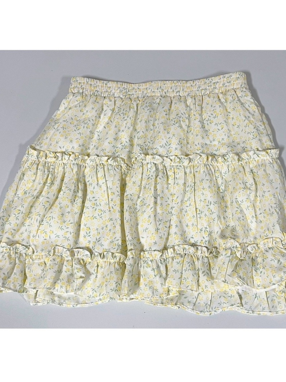 AQUA White Yellow Floral Ruffle Tier Mini Skirt Bottoms Size S 🌼✨ #aqua #floral